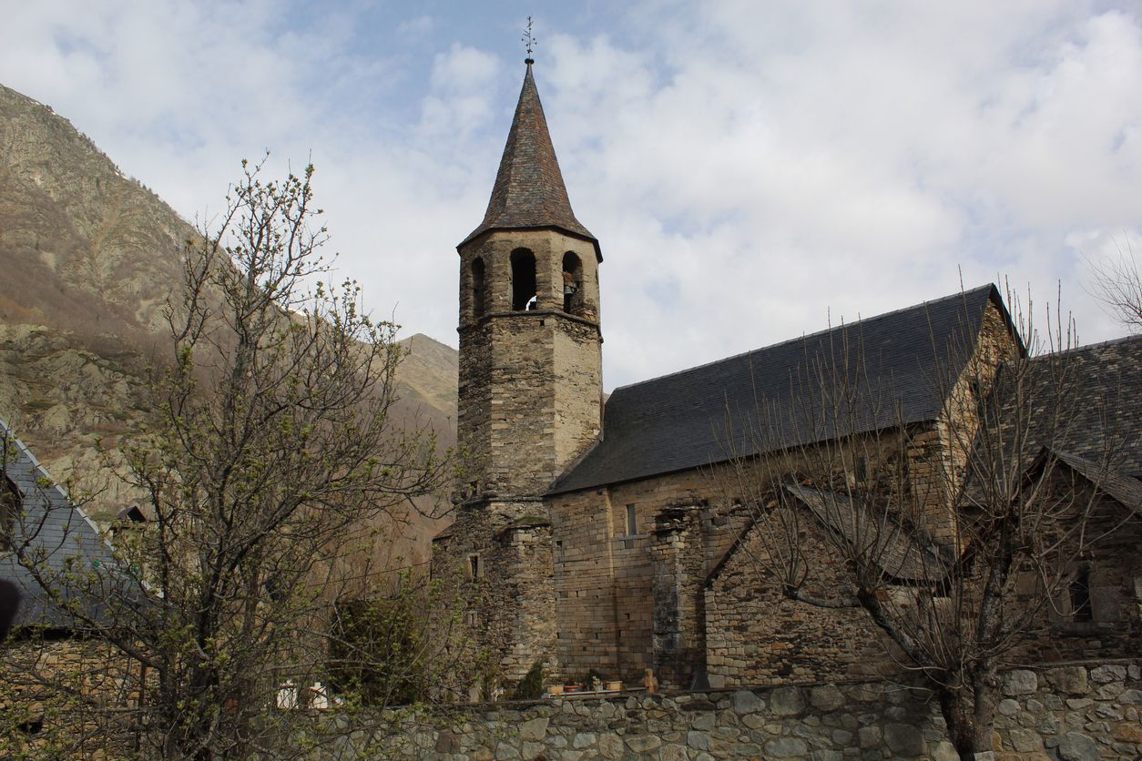 El interior de la iglesia de Sant Fèlix alberga una cruz del siglo XIII