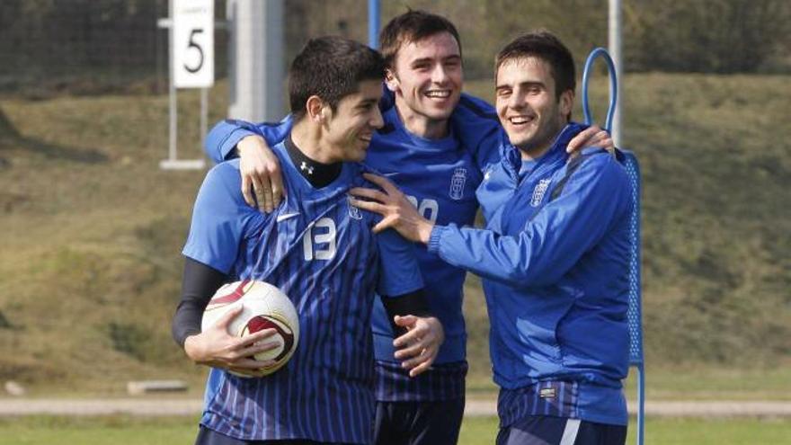 Dani Barrio, Álvaro y Pelayo, ayer, en El Requexón. | irma collín