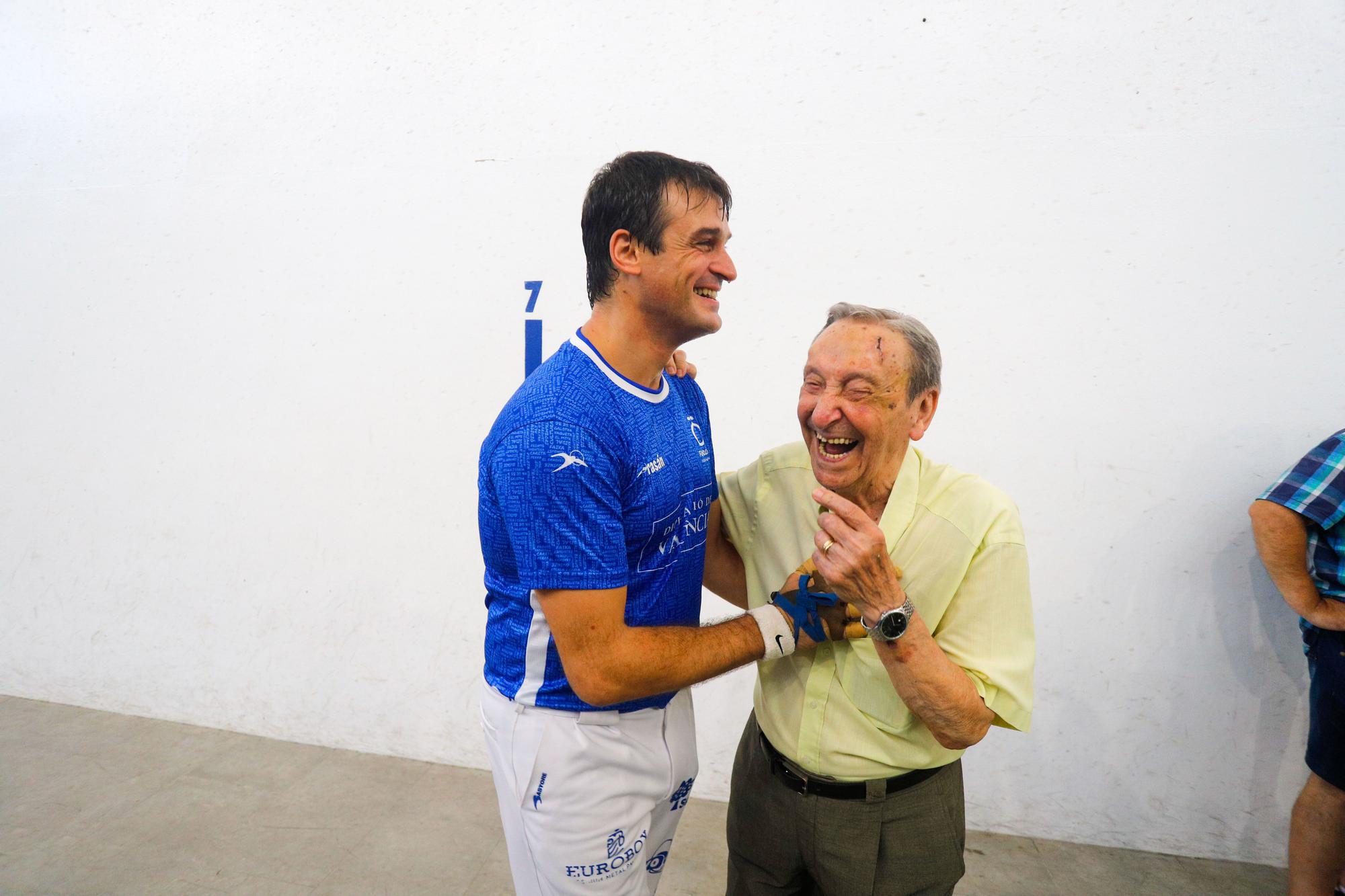 Homenaje a Genovés II en el trinquet de Pelayo