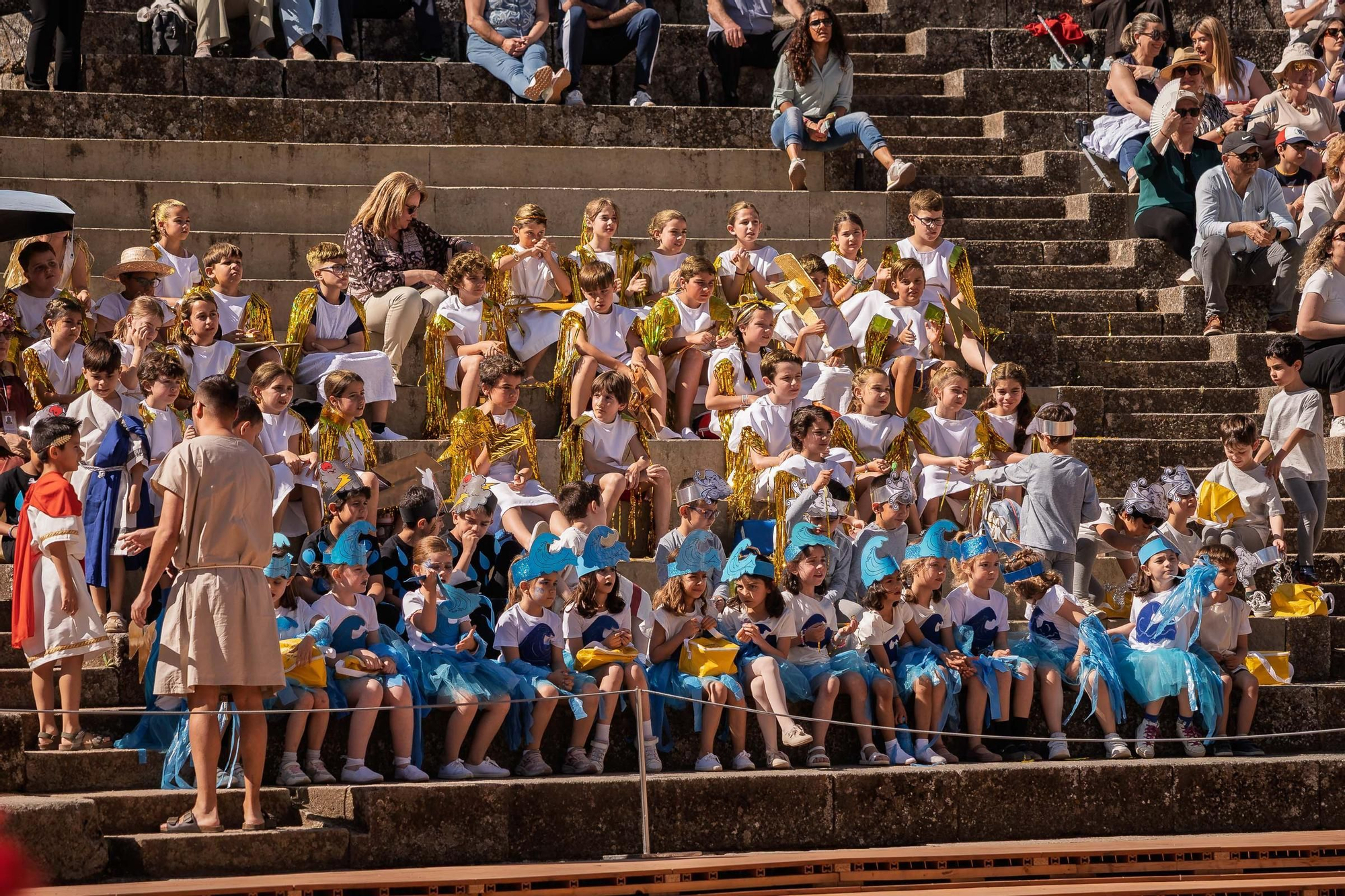 Fotogalería | Los escolares toman el Teatro Romano en Emerita Lvdica