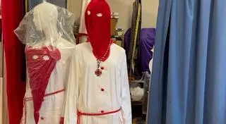 Los preparativos para la Semana Santa gijonesa incluyen nuevos detalles para ofrecer procesiones "más vistosas"