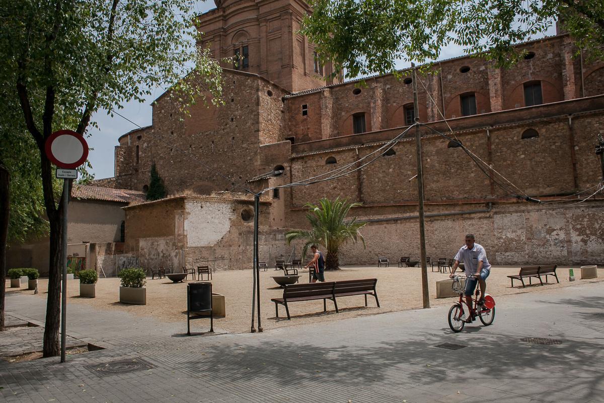 Iglesia de Sant Andreu de Palomar y la Capella dels Segadors