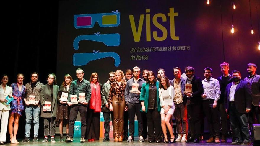 Imatge de la gala de cloenda del Festival Internacional de Cine de Vila-real VIST de 2022 amb els guardonats.