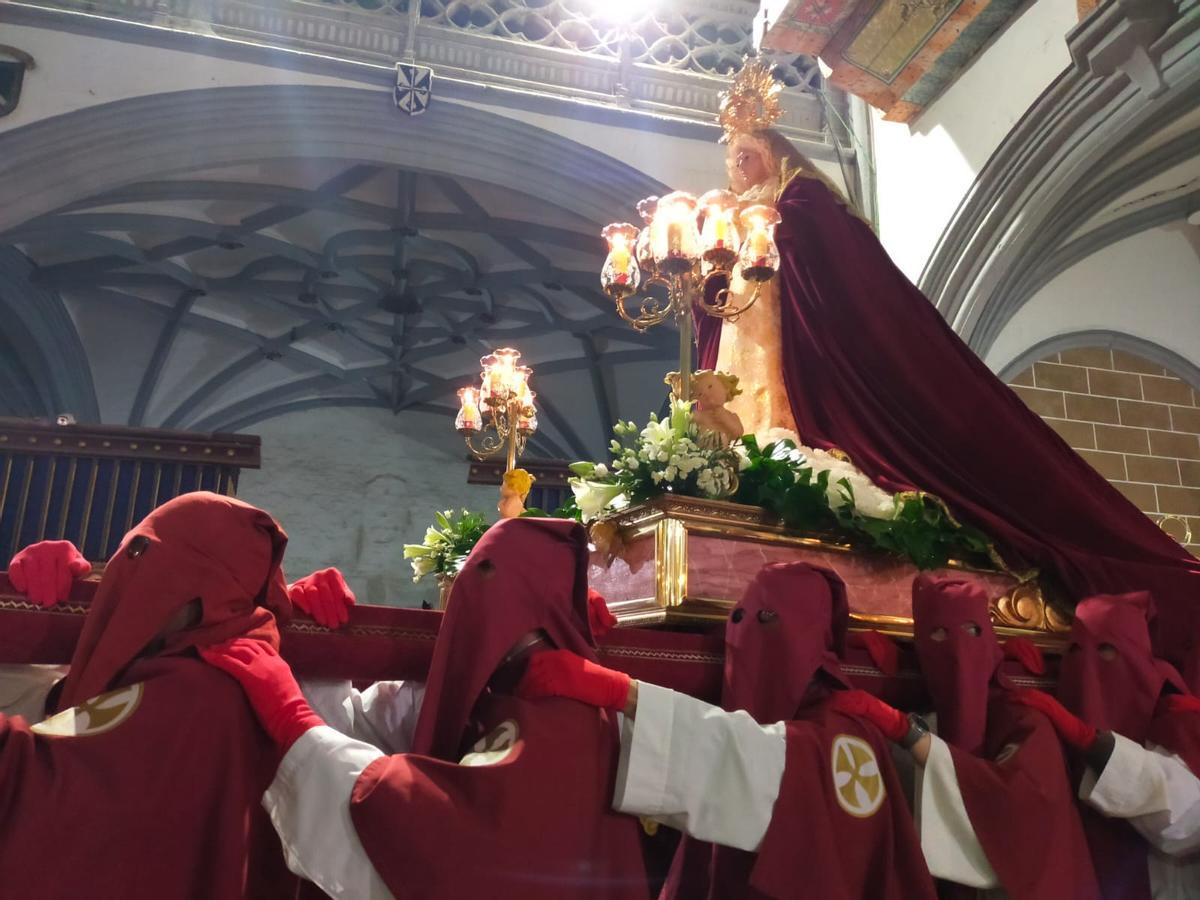 Nuestra Señora del Amor, en el templo de Santo Domingo de Plasencia.