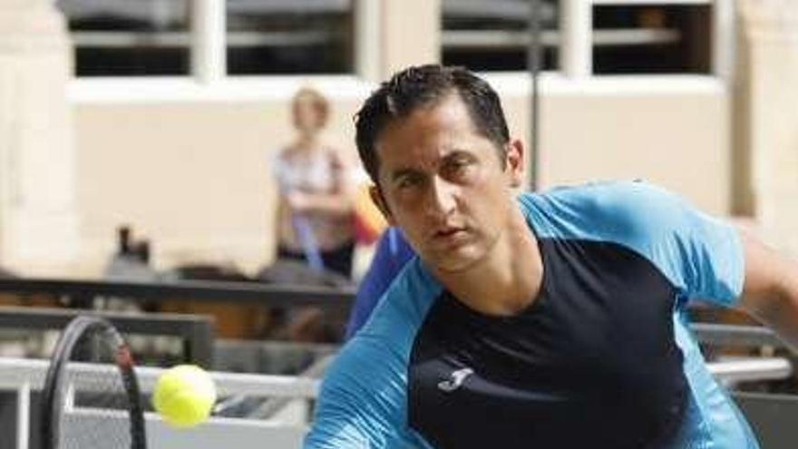 Nico Almagro y Tommy Robredo, durante la exhibición.