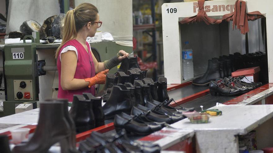 La industria del calzado trabaja por conseguir un uso eficiente de los residuos.