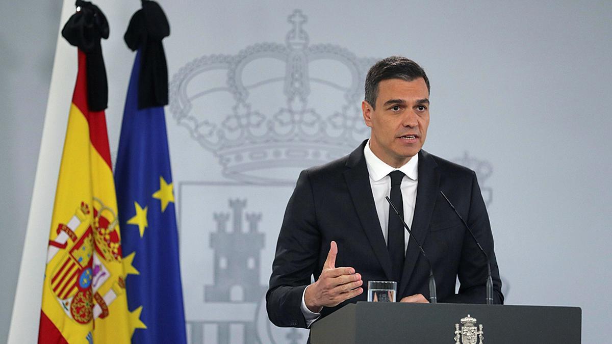 Pedro Sánchez elogia el trabajo de Salvador Illa y Fernando Simón durante la crisis del covid.