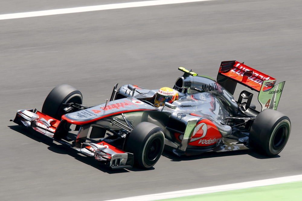 Hamilton estuvo en McLaren hasta 2013. La escudería británica sufría ya el declive ante el empuje de Red Bull y Ferrari, que dominaban el Mundial. EFE-REUTERS