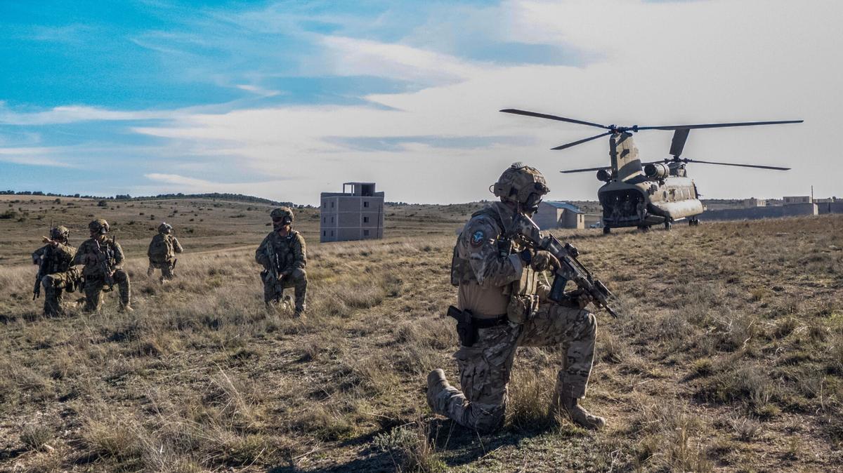 Militares en el ejercicio Respuesta Audaz en Talavera la Real.