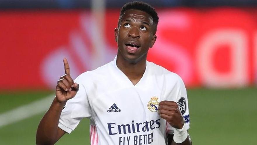 Vinicius acerca al Madrid a las semifinales (3-1)