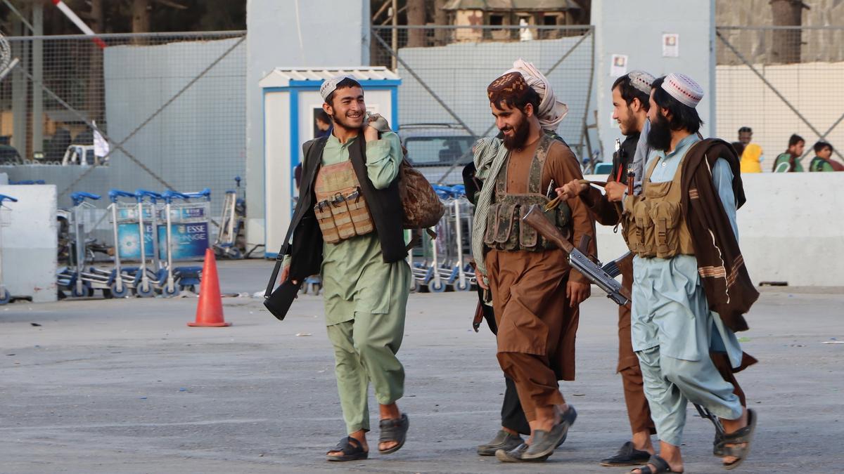 Talibanes en Kabul.