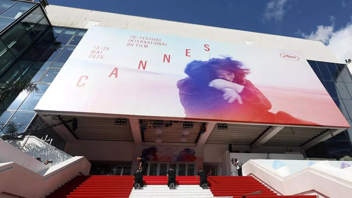 Vuelve paulatinamente la luz a Cannes tras cinco horas de apag車n en el cierre del Festival