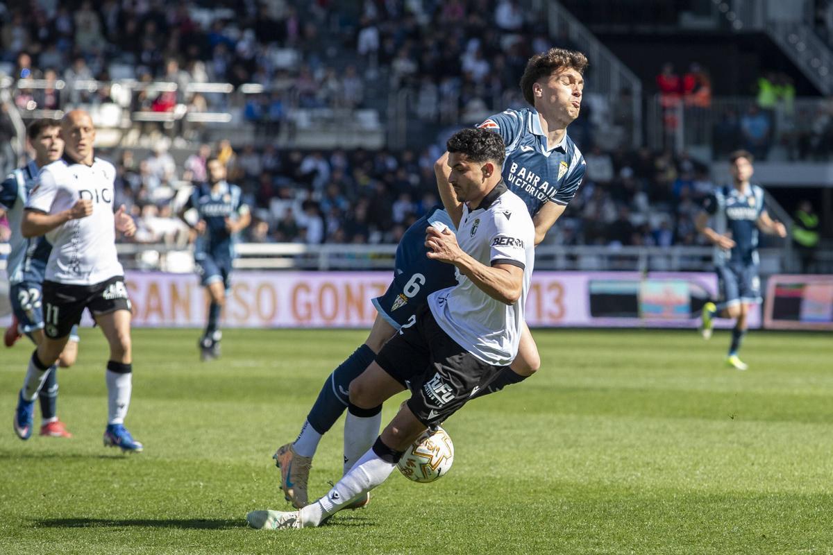 Burgos-Córdoba CF | Las imágenes del partido de LaLiga Hypermotion