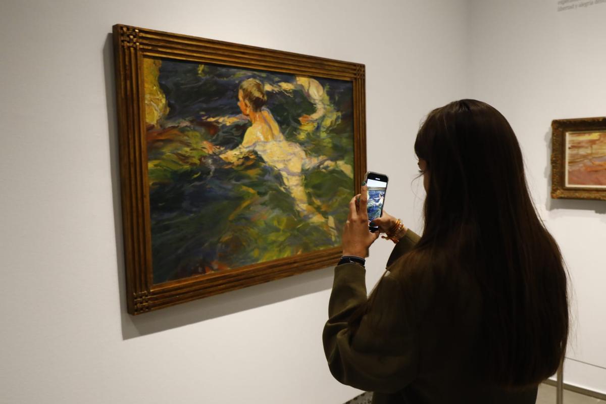 La exposición reúne 50 obras de Joaquín Sorolla.