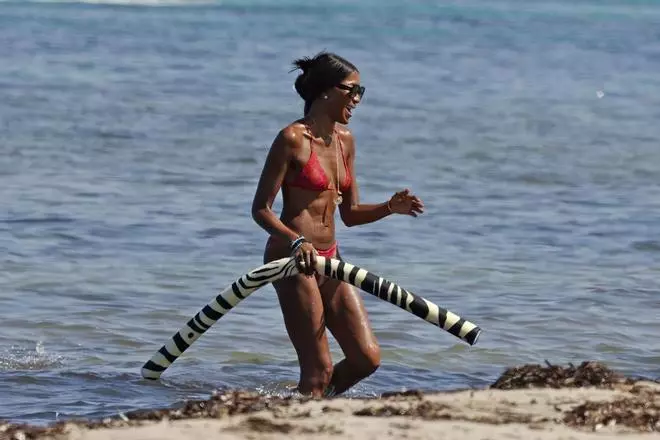 Las imágenes de Naomi Campbell, Eiza González y Michelle Rodríguez disfrutan de sus vacaciones en Ibiza y Formentera