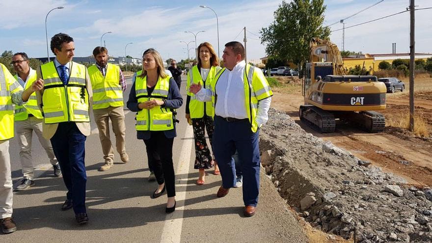 Marifrán Carazo, visitando las obras de la A-384.