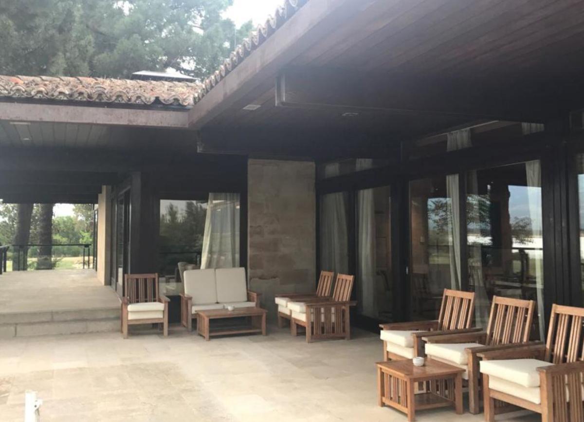 Una de las fachadas de 'La Casita'