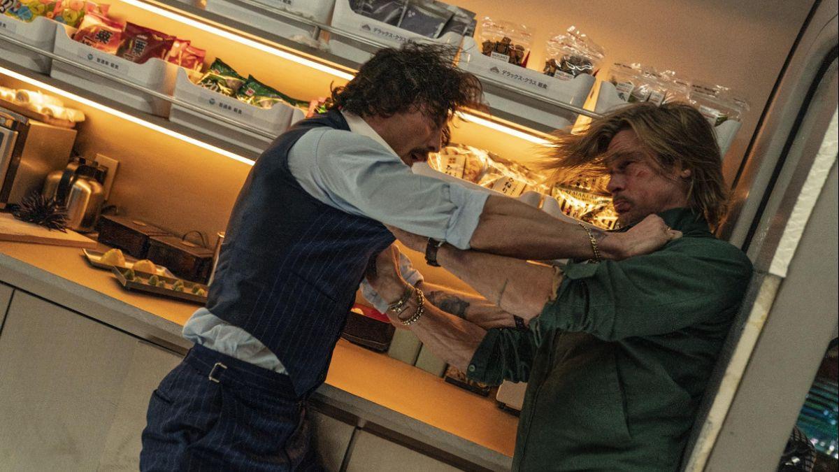 Brad Pitt y Aaron Taylor-Johnson en Bullet Train