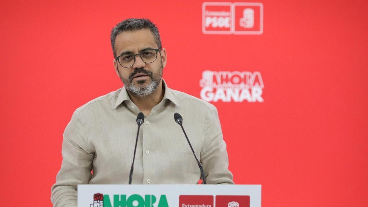 El portavoz del PSOE de Extremadura, Manuel González Andrade.