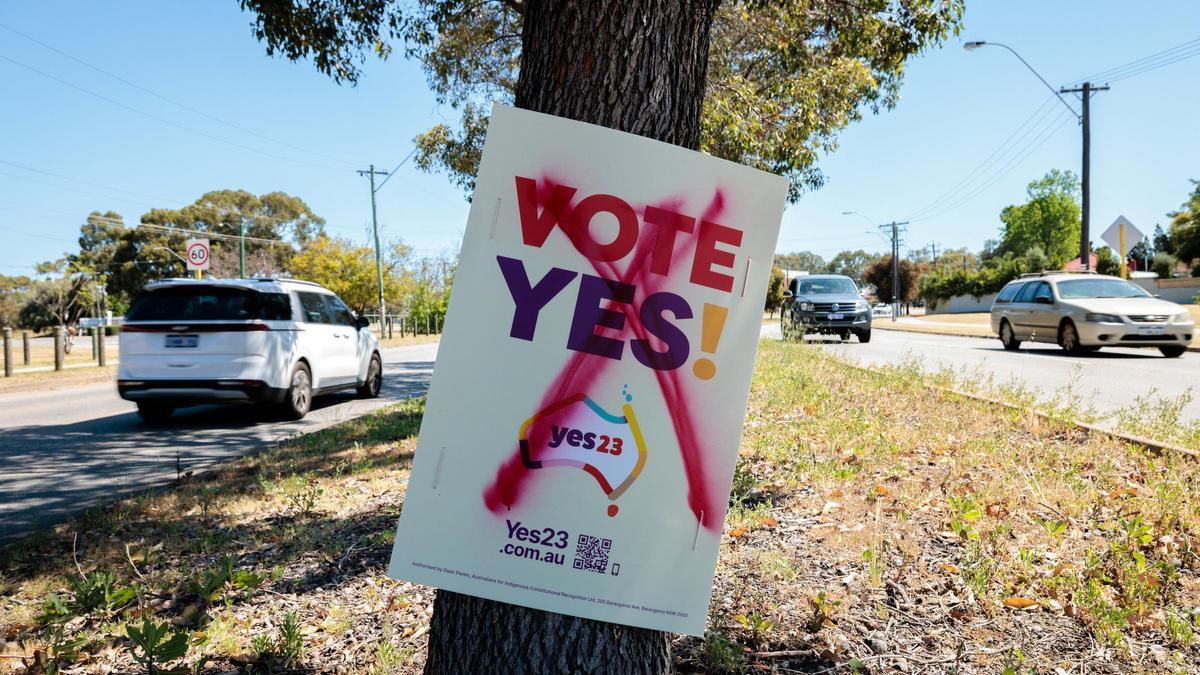 Carteles a las afueras de Perth, en Australia, el día del referéndum