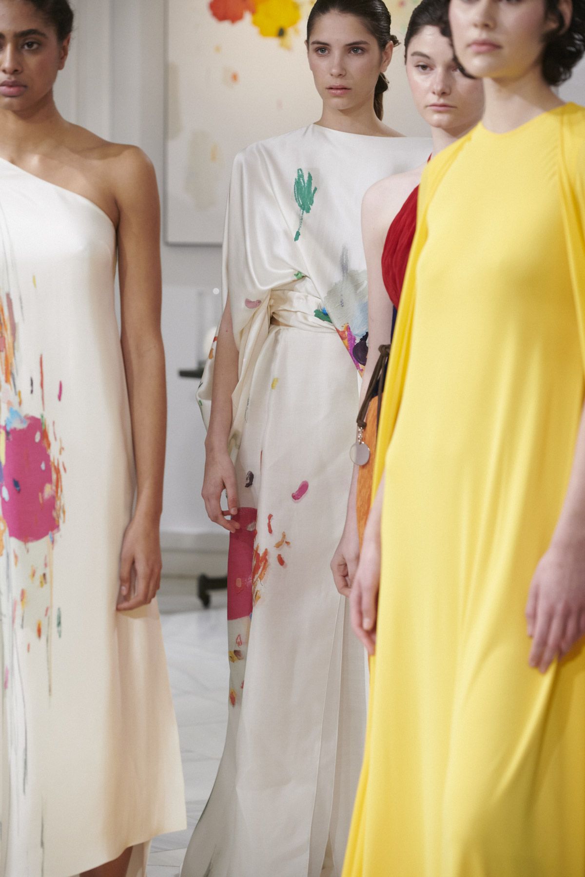 Marcos Luengo muestra sus últimas creaciones en un desfile en su atelier en Madrid es Moda