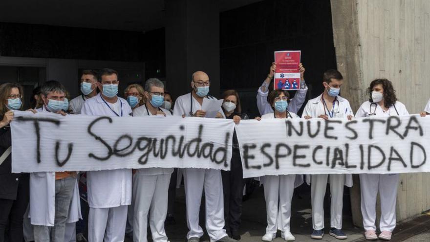 Los médicos asturianos de urgencias celebran &quot;ilusionados&quot; la creación de su especialidad