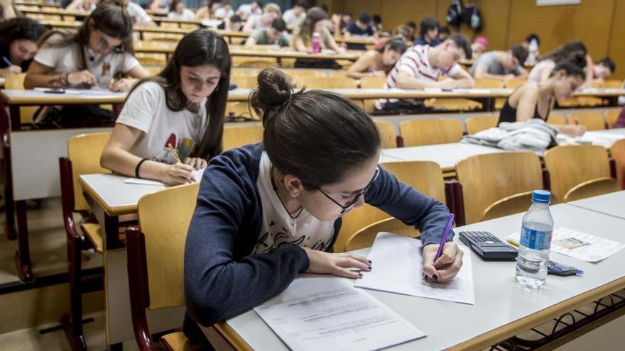 Fotografía de archivo de la pruebas de Selectividad en la Universidad de Alicante.