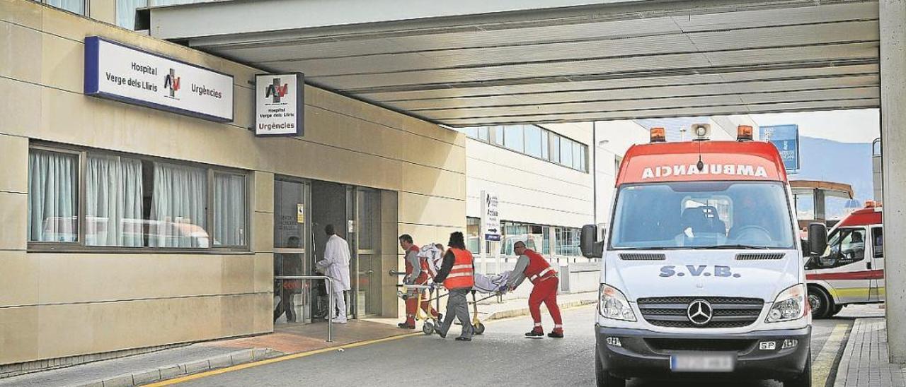 Entrada al servicio de Urgencias del Hospital Virgen de los Lirios.