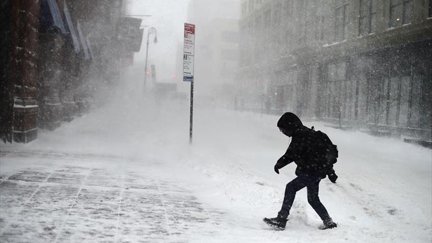 Una tormenta de nieve castiga EEUU y Canadá