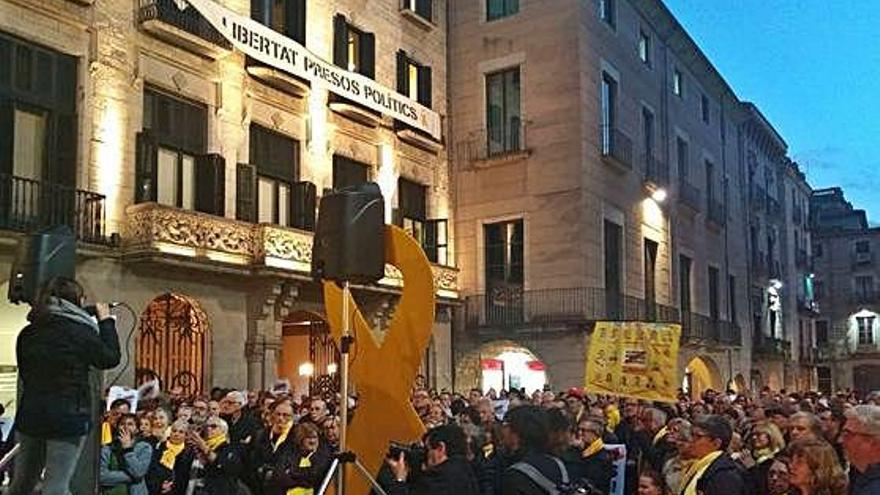 Lluís Llach, a la concentració de la plaça del Vi de Girona