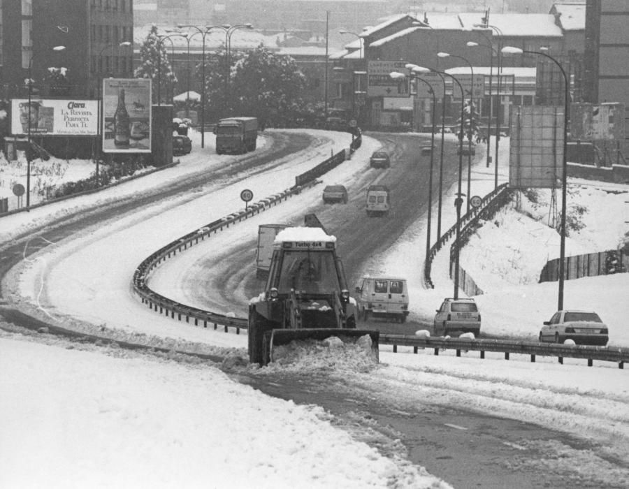 La nevada de 1993 que causó estragos en Asturias y cubrió Oviedo