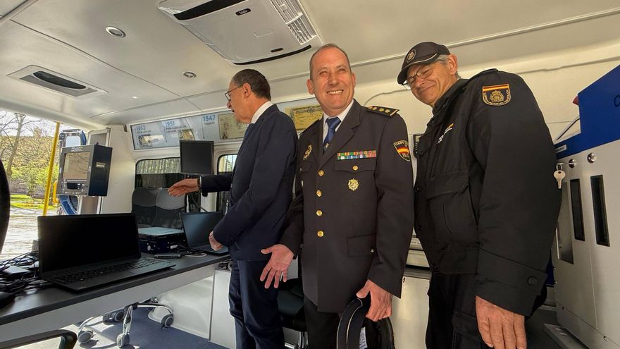 El DNI y el pasaporte, en quince minutos y a la puerta de casa en Zamora