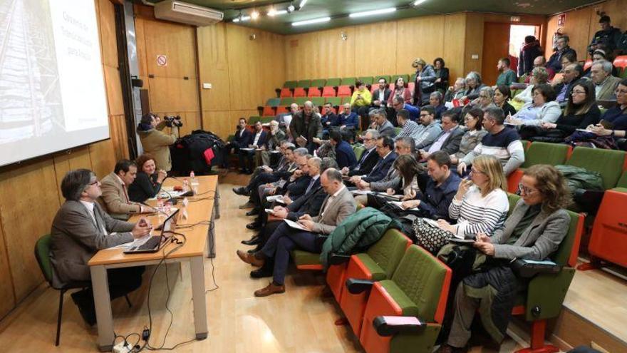 Técnicos del Ministerio de Transición Ecológica inician un proyecto participativo para dar voz a las cuencas mineras