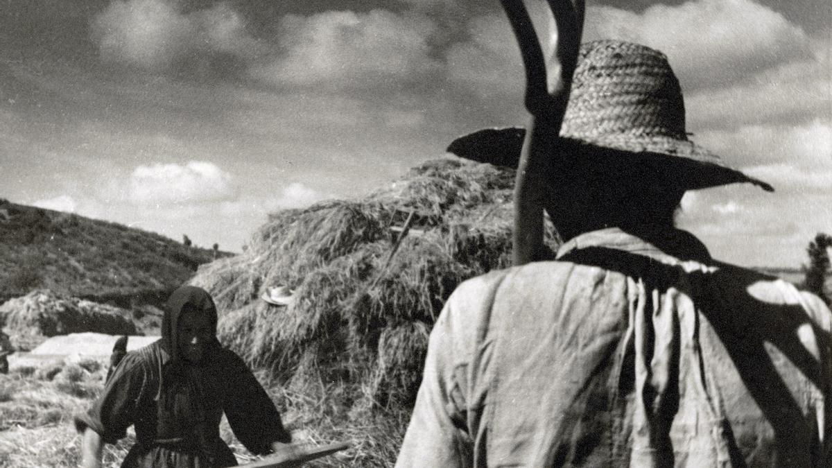 Dos campesinos zamoranos, fotografiados a principios del siglo XX