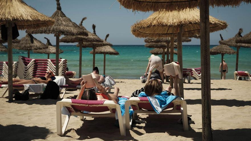 Palma estrenará en 2025 las &#039;playas inteligentes&#039;: reserva de hamaca por internet, wifi y drones para rescates