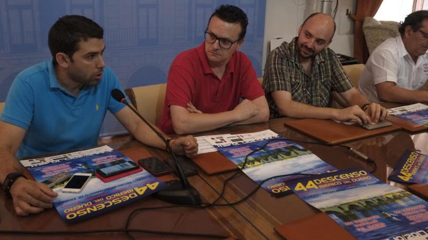 Participantes en el acto de presentación del Descenso Ibérico del Duero