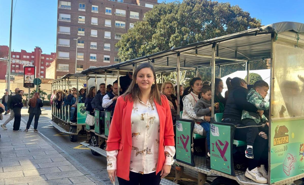 Miralles junto al tren turístico del año pasado, en las fiestas de la Magdalena.