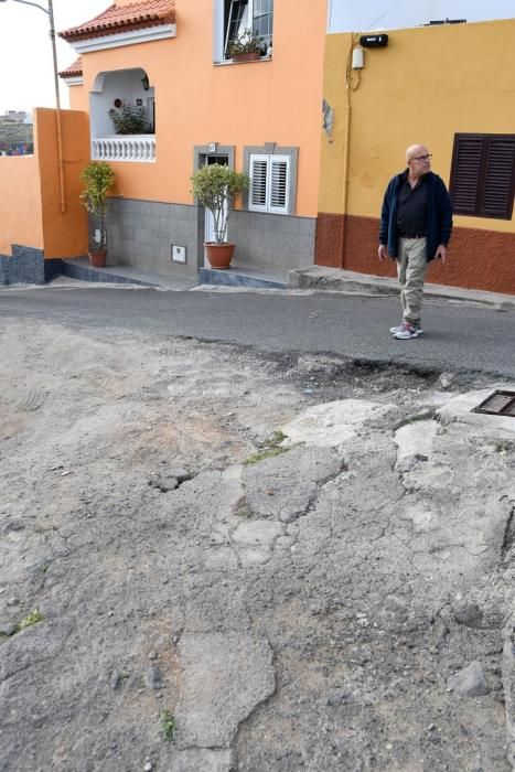 16/01/2019 JINAMAR. TELDE. Calle Granada en Jinamar en mal estado. Fotografa: YAIZA SOCORRO.