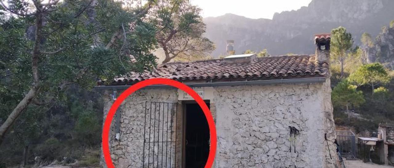 El refugio de la Safor, con la puerta robada y, a la derecha, tras la acción de los ladrones. | LEVANTE-EMV