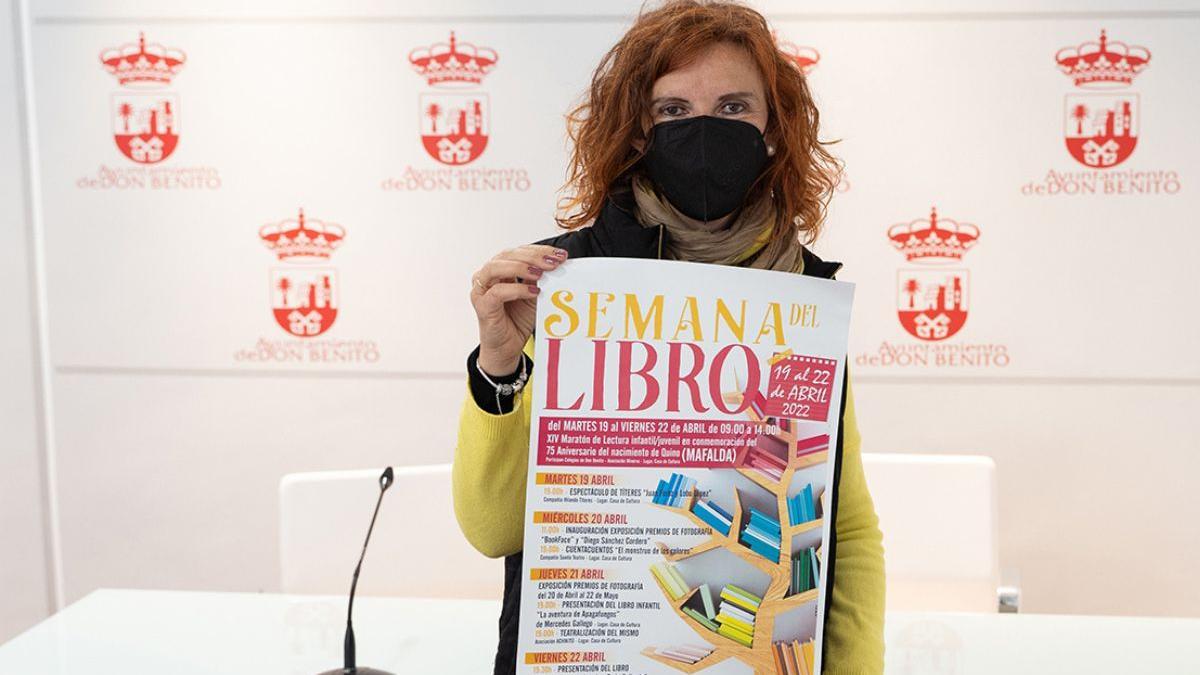 Natalia Blanco, durante la presentación de las actividades en rueda de prensa.