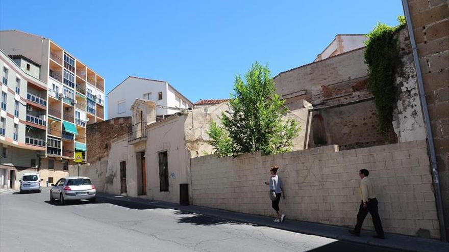 El PEPRI insta a arreglar ya las cubiertas del Palacio de Monroy en Plasencia