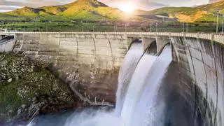 Ojo al usar ChatGPT: gasta una botella de agua por cada 100 palabras