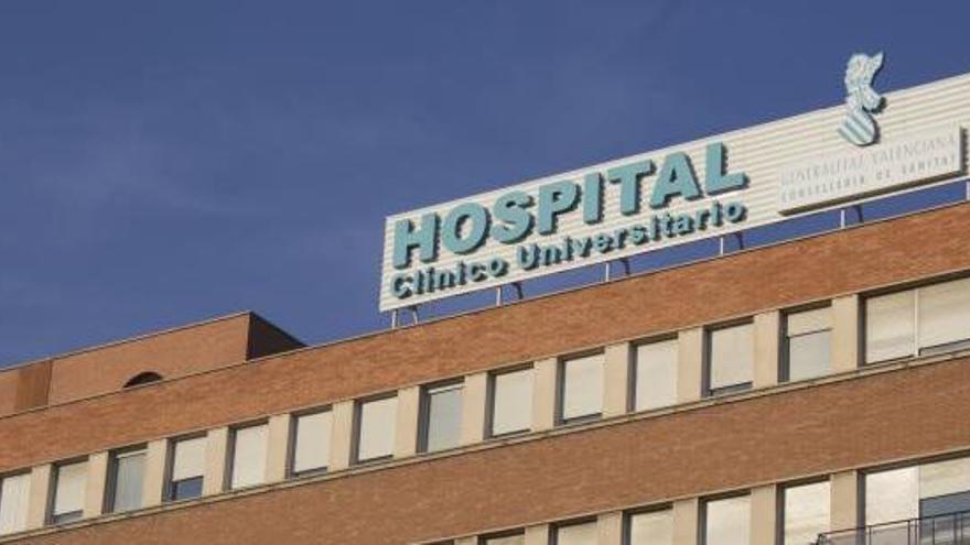 Fingeix ser metge i intenta emportar-se un nadó a un hospital de València