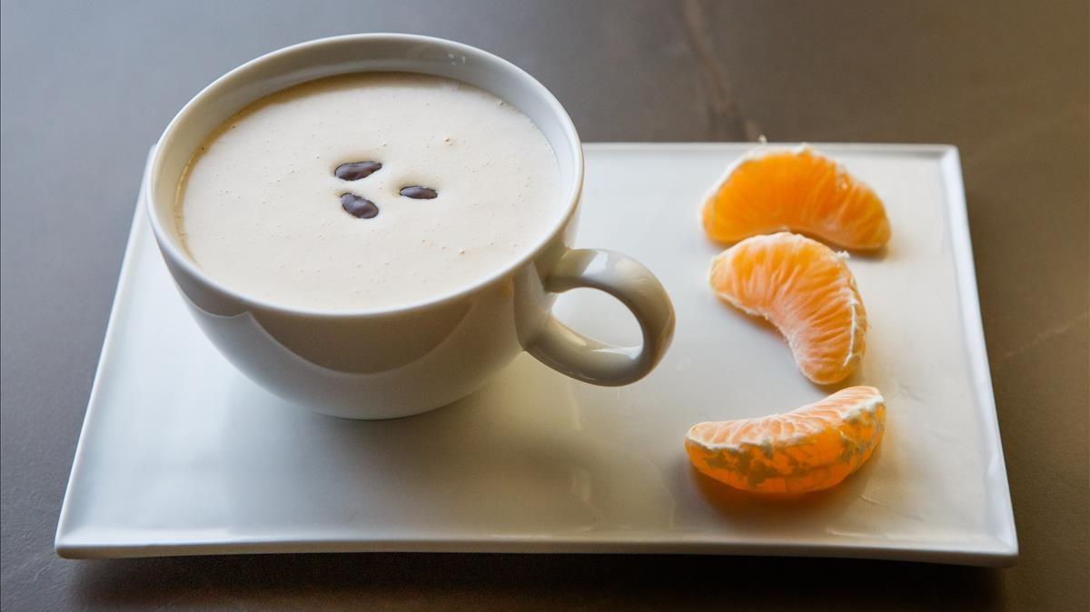 Batido-cóctel 'Arturrón', postre del menú de la cena de Fin de Año que Artur Martínez propone a los lectores de EL PERIÓDICO.