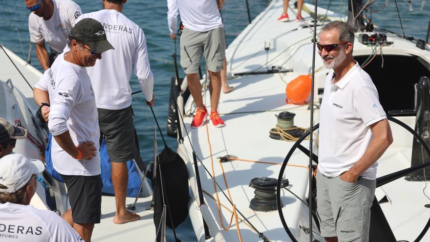 IMÁGENES | Felipe VI participa en la primera regata de la Copa de vela