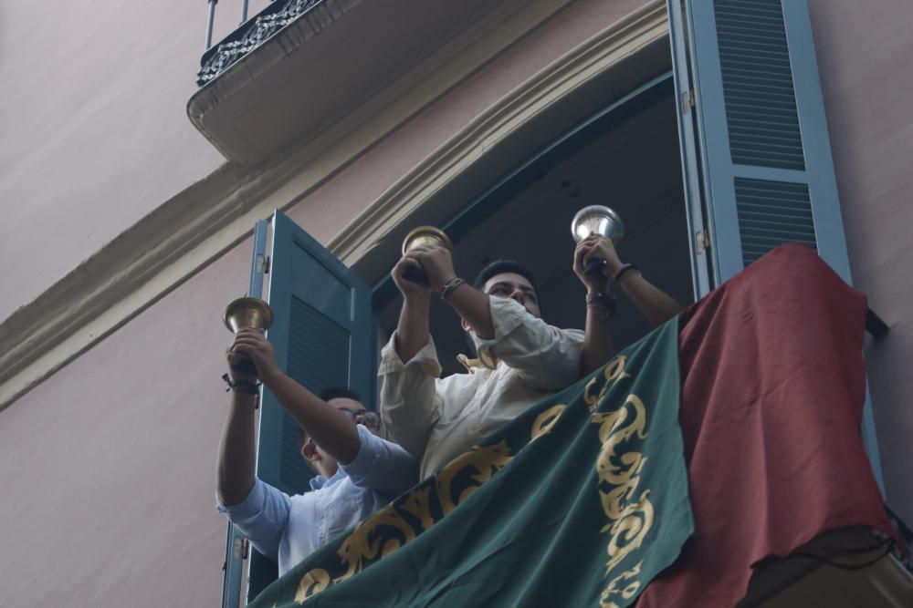 La salida procesional de Santa María de la Victoria desde la Encarnación hasta su Santuario cerró la anual novena dedicada a la imagen de la Patrona. En el cortejo de este 2019, junto al obispo de la Diócesis de Málaga, Jesús Catalá, estuvieron presentes el alcalde junto a personalidades del Consistorio y Junta de Andalucía