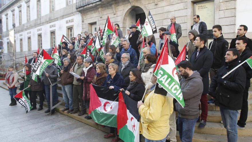 Protesta esta mañana ante el MARCO. /A. Villar