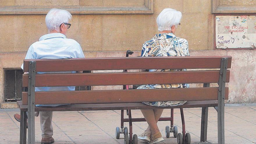 La población mayor de 90 años en Aragón crece un 63% en una década