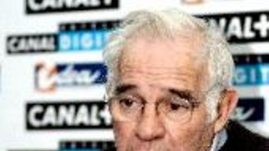 Luis Aragonés ´da el susto´ tras no dirigir personalmente el entrenamiento del equipo