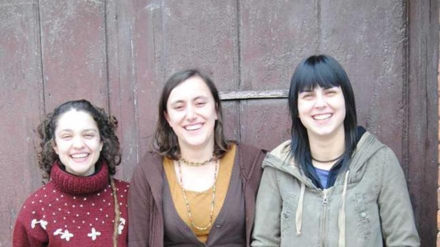 Azaila Fernández, Sonia Redondo y Pilar Díaz, de Esperteyu.